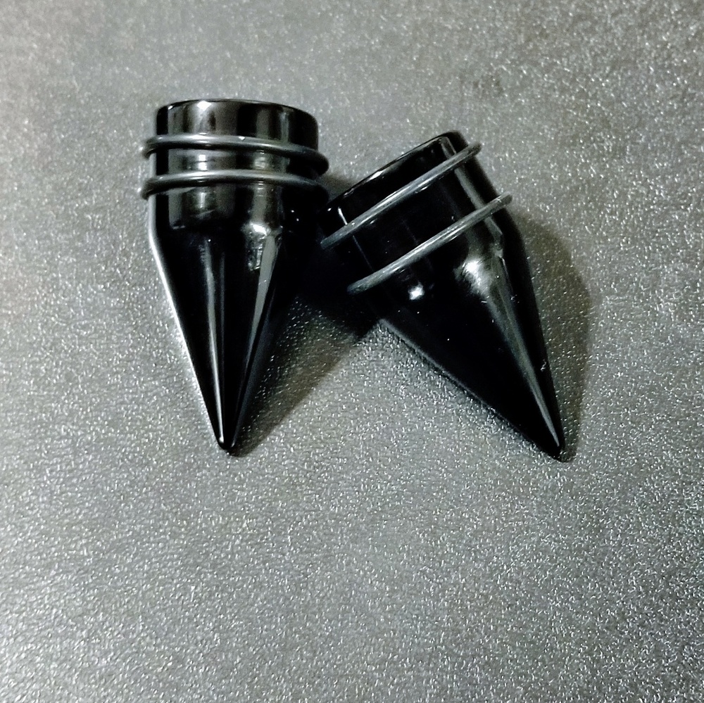 1in Acrylic Tapered Plugs